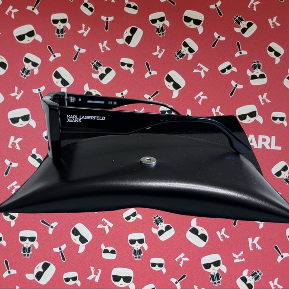Karl Lagerfeld Chunky Rectangle
Sunglasses - KLJ6147S - Picture 2 of 7